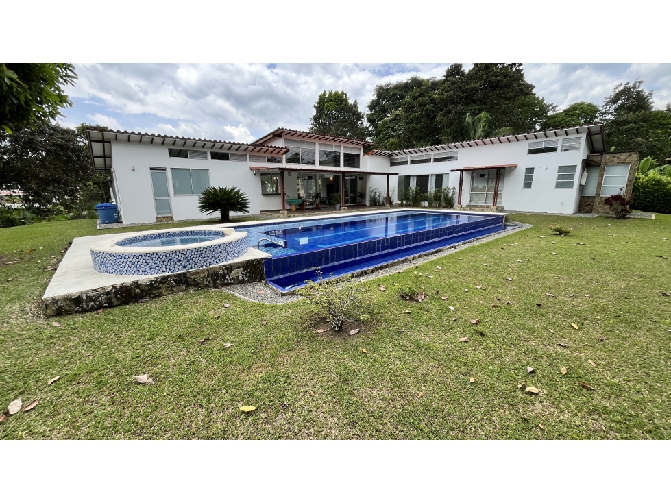 VENTA DE CASA CAMPESTRE EN ARMENIA, QUINDÍO, COLOMBIA