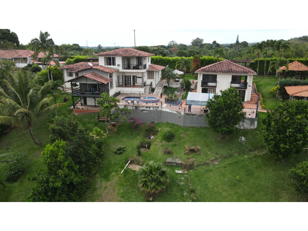 VENTA DE CASA CAMPESTRE EN ARMENIA, QUINDÍO, COLOMBIA