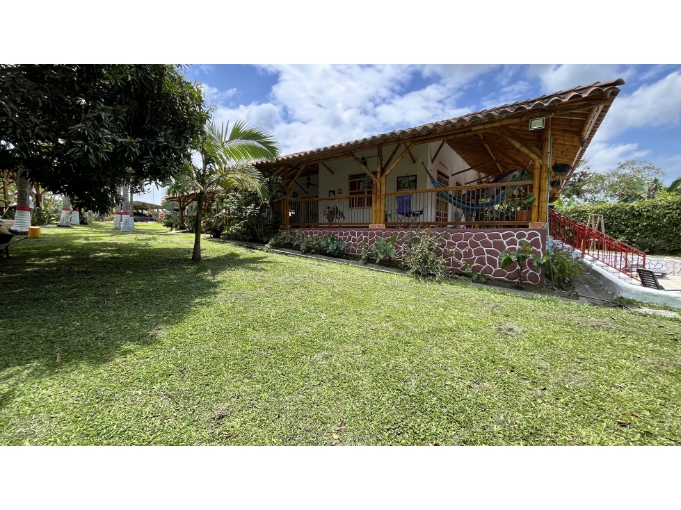 VENTA DE FINCA-HOTEL EN QUIMBAYA, QUINDÍO, COLOMBIA - 3