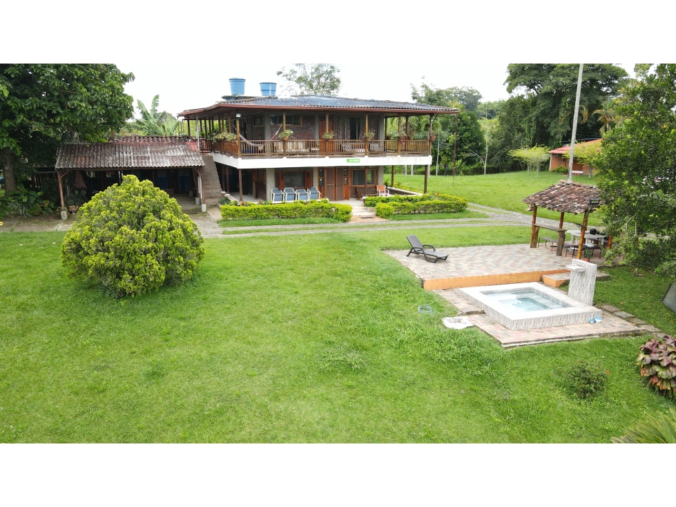 VENTA DE FINCA-HOTEL EN MONTENEGRO, QUINDÍO, COLOMBIA - 1