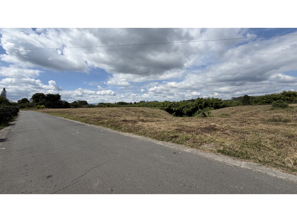 VENTA DE LOTE COMERCIAL EN ARMENIA, QUINDÍO, COLOMBIA — foto 3