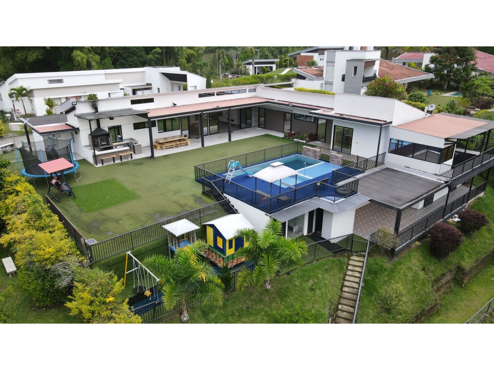 VENTA DE CASA CAMPESTRE EN ARMENIA, QUINDÍO, COLOMBIA