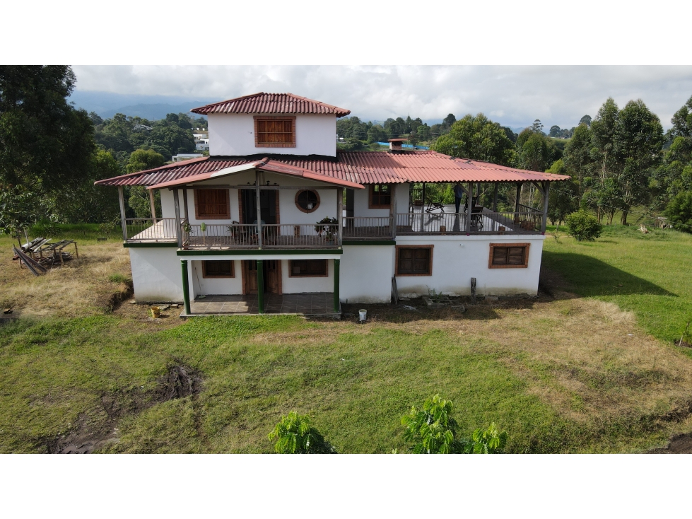 VENTA DE FINCA EN CIRCASIA, QUINDIO, COLOMBIA - 1