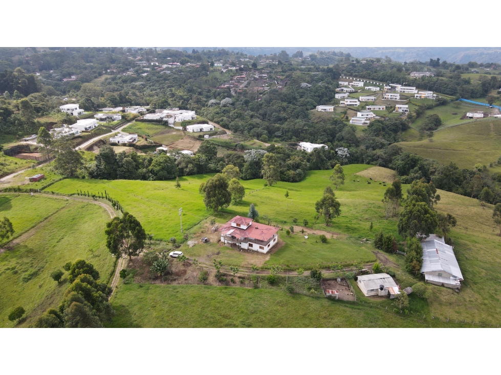 VENTA DE FINCA EN CIRCASIA, QUINDIO, COLOMBIA - 2