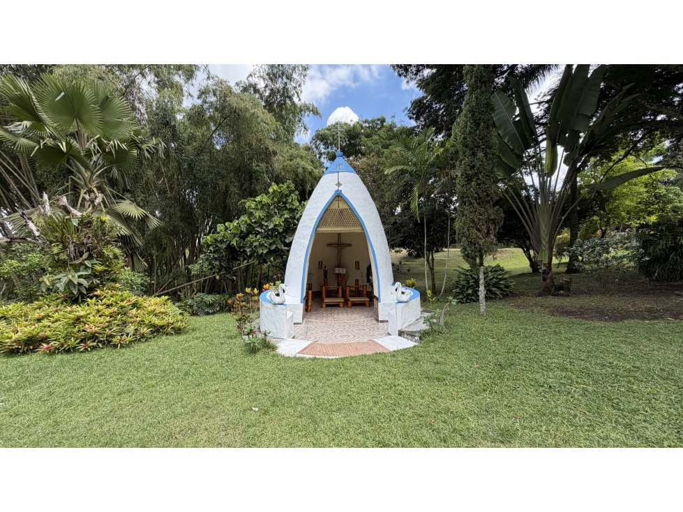 VENTA DE FINCA-HOTEL EN CALARCÁ, QUINDÍO, COLOMBIA - 4