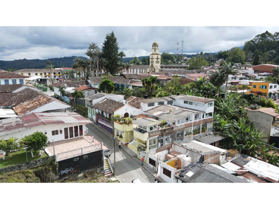 VENTA DE HERMOSO HOTEL EN SALENTO, QUINDIO, COLOMBIA - 2