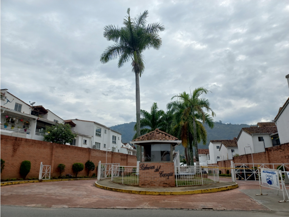 CASA EN VENTA / ALTOS DEL CACIQUE CONJUNTO PALMERAS - 1