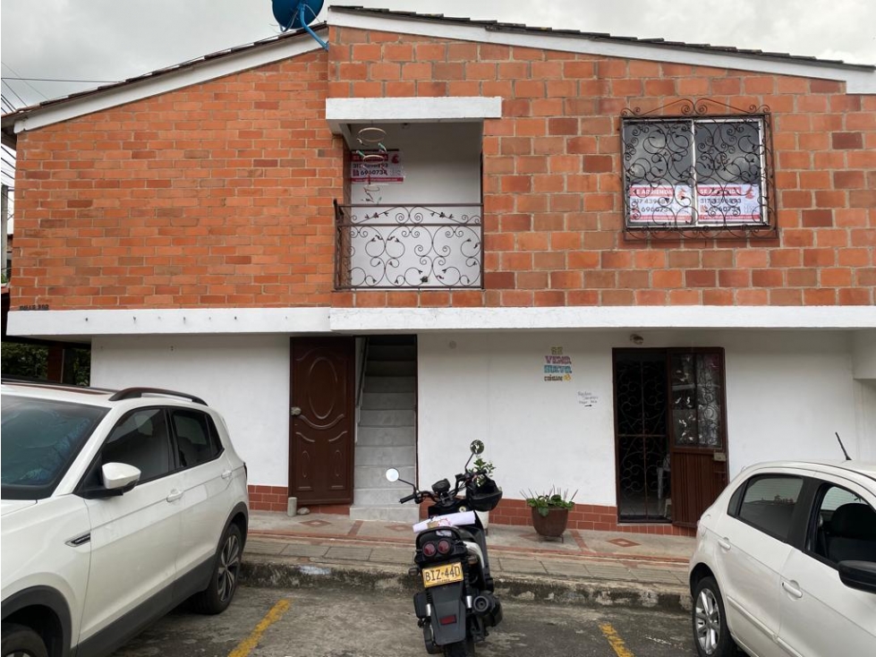APARTAMENTO EN ARRIENDO / VILLA CLAVER CALLE 200 / PISO 2