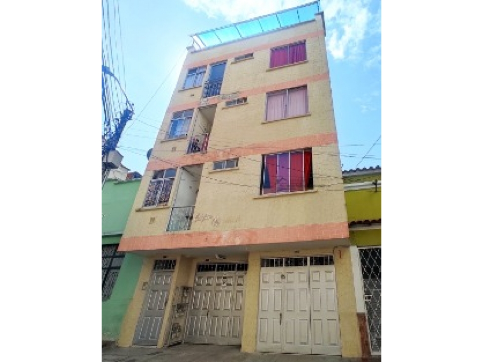 APARTAMENTO EN VENTA / ALARCON / EDIFICIO YASMIN 4 PISO