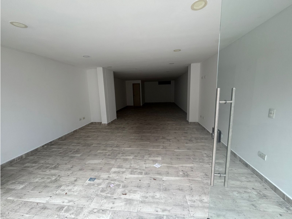 LOCAL COMERCIAL EN VENTA /ANTONIA SANTOS-CLASS 24 - 3