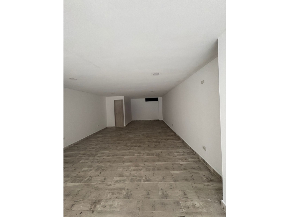LOCAL COMERCIAL EN VENTA /ANTONIA SANTOS-CLASS 24 - 4