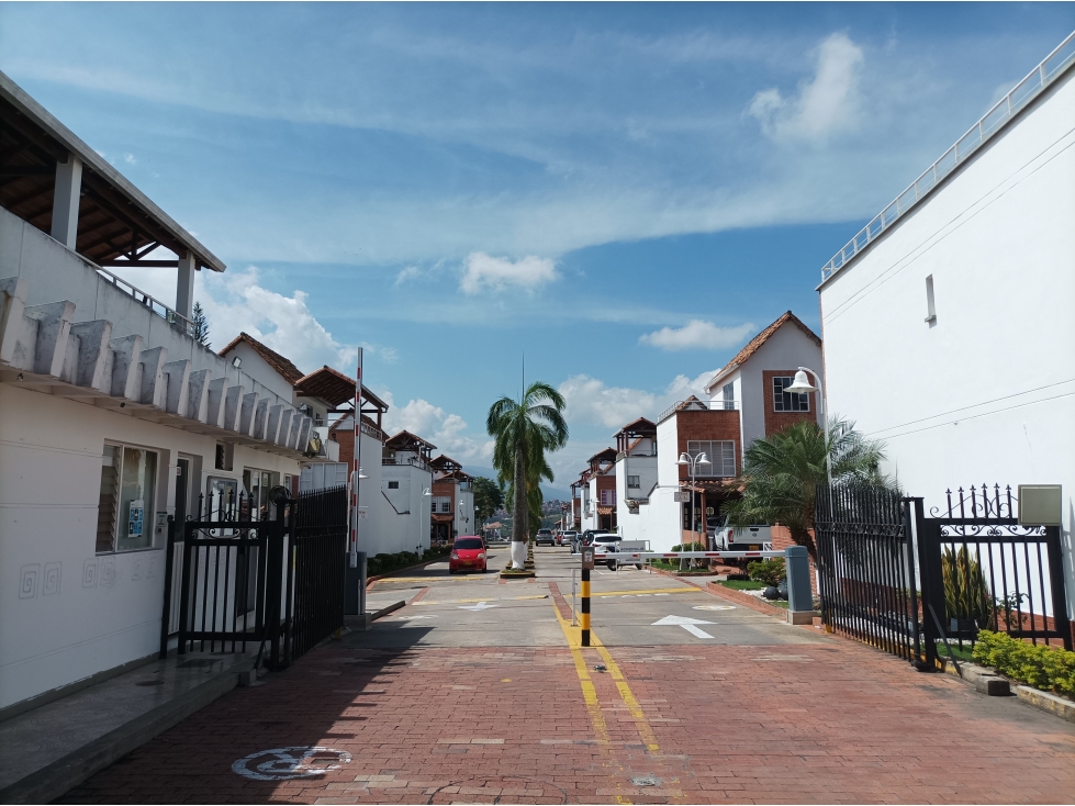 CASA EN VENTA PALMERAS DEL CACIQUE 2 - 2