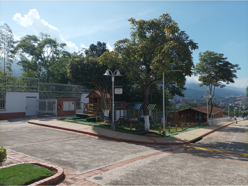 CASA EN VENTA PALMERAS DEL CACIQUE 2 - 4