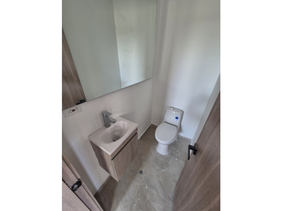 ESTRENA CASA EN VENTA 2 NIVELES EN CIUDAD JARDÍN — foto 3