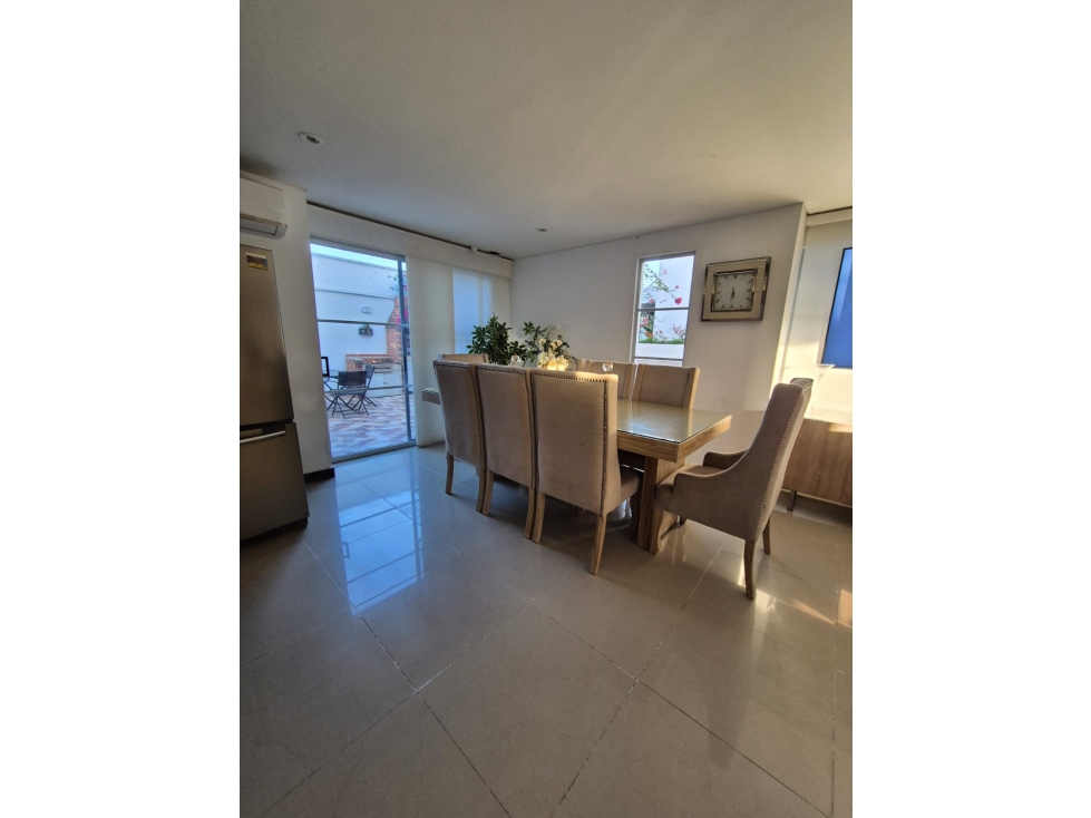 En Venta Casa de Tres Niveles en Villa Campestre — foto 3