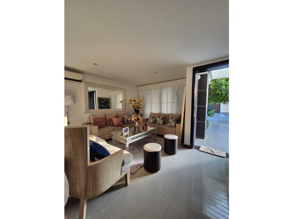 En Venta Casa de Tres Niveles en Villa Campestre — foto 4