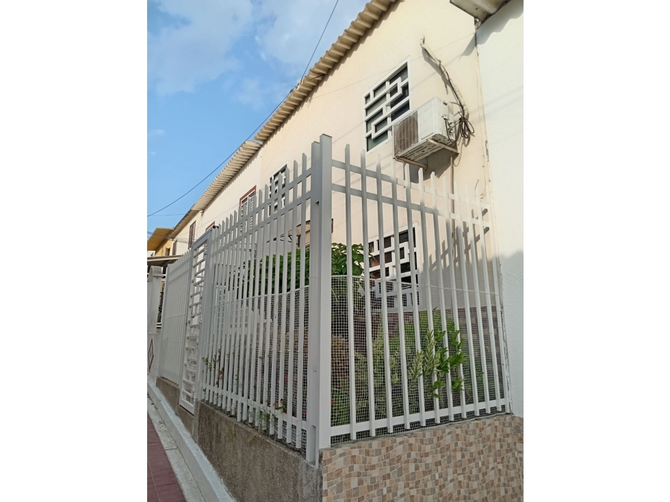 En Venta casa 2 Niveles en Adelita de Char