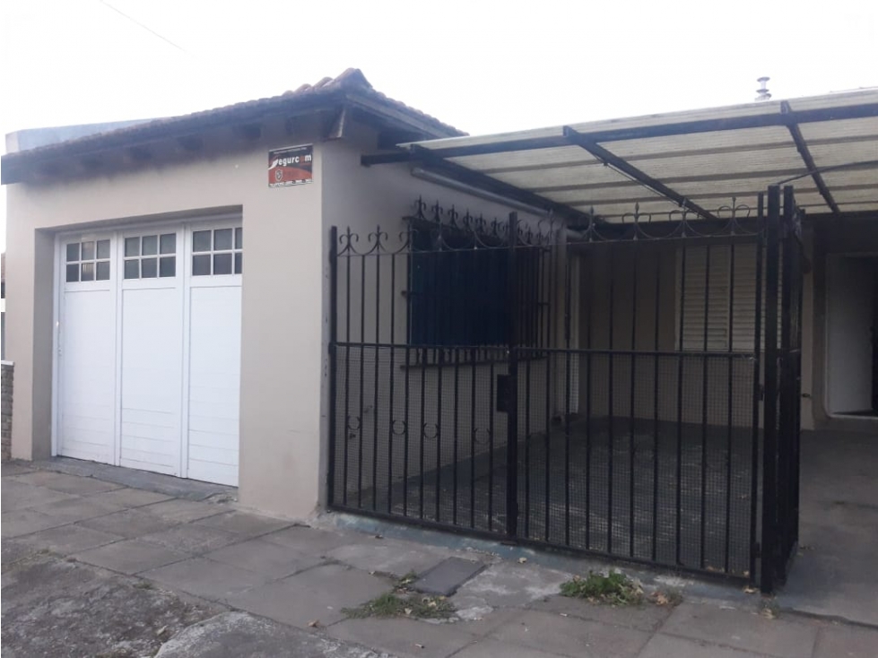 Venta | Casa | 3 dorm | CECO - 1