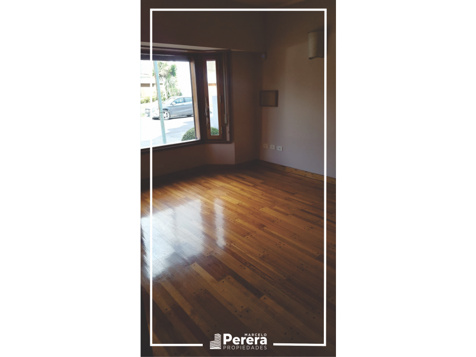 Venta | Casa | 4 dorm | Mariano Moreno - 2
