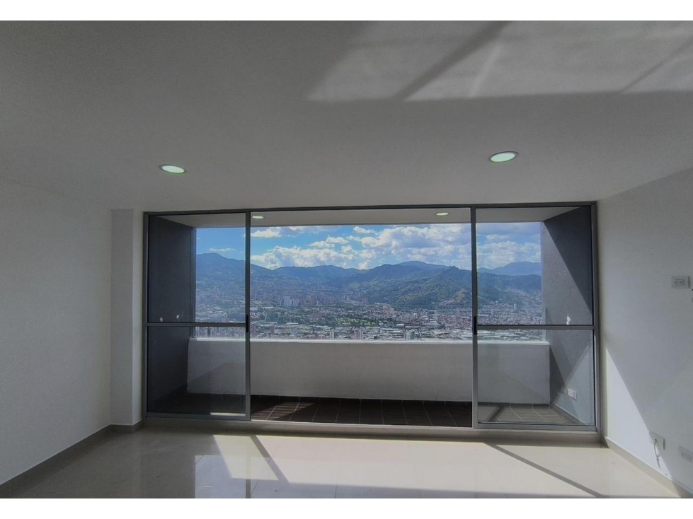 Venta de hermoso apartamento en Sabaneta — foto 2