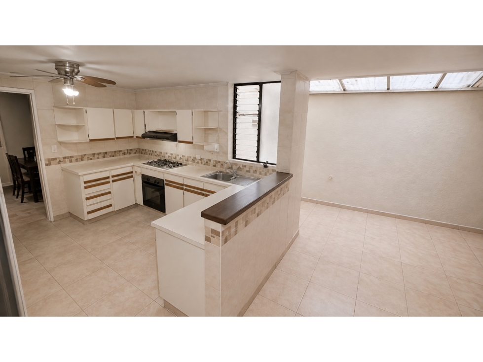 vendo apartamento en medellin, sector el estadio — foto 2