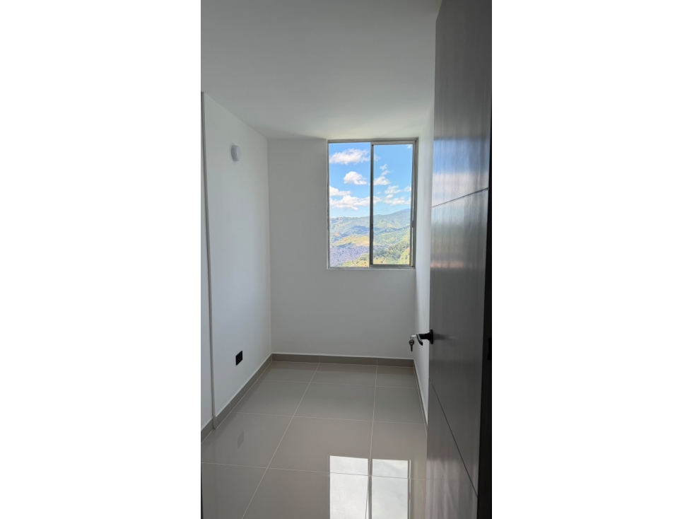 Venta de apartamento en robledo, sector pajarito — foto 6