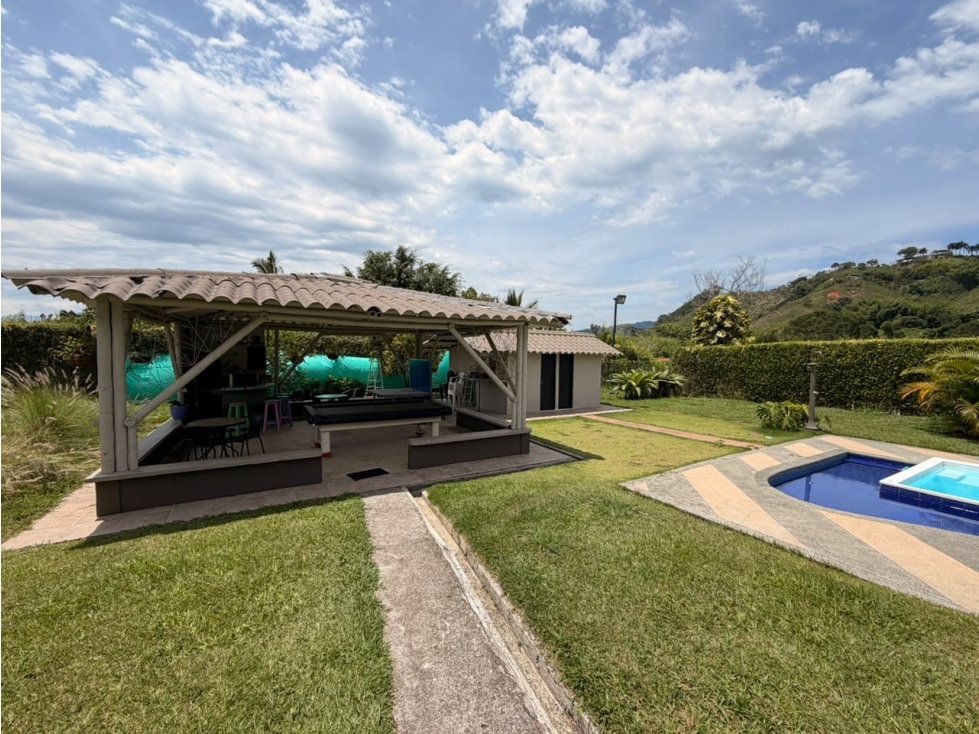 SE VENDE CASA CAMPESTRE EN COMBIA - 5