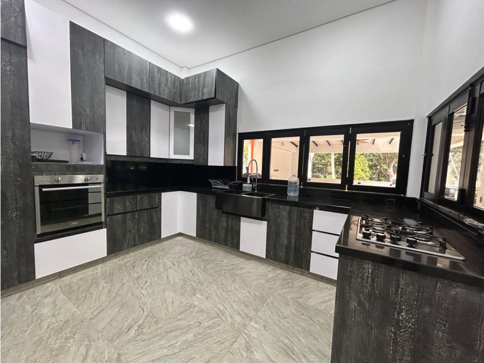 VENDO FINCA ENTRE SAN JERONIMO Y SANTA FE DE ANTIOQUIA. 3700 M2. — foto 3