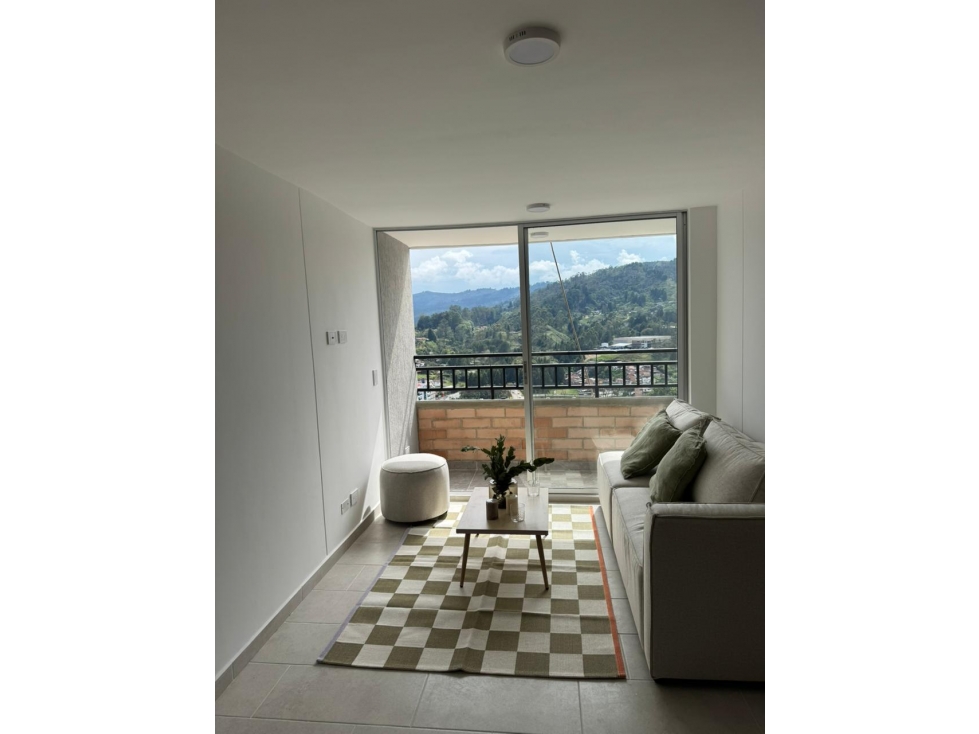 VENTA EN GUARNE DE 50.1 MTS PARA ESTRENAR.