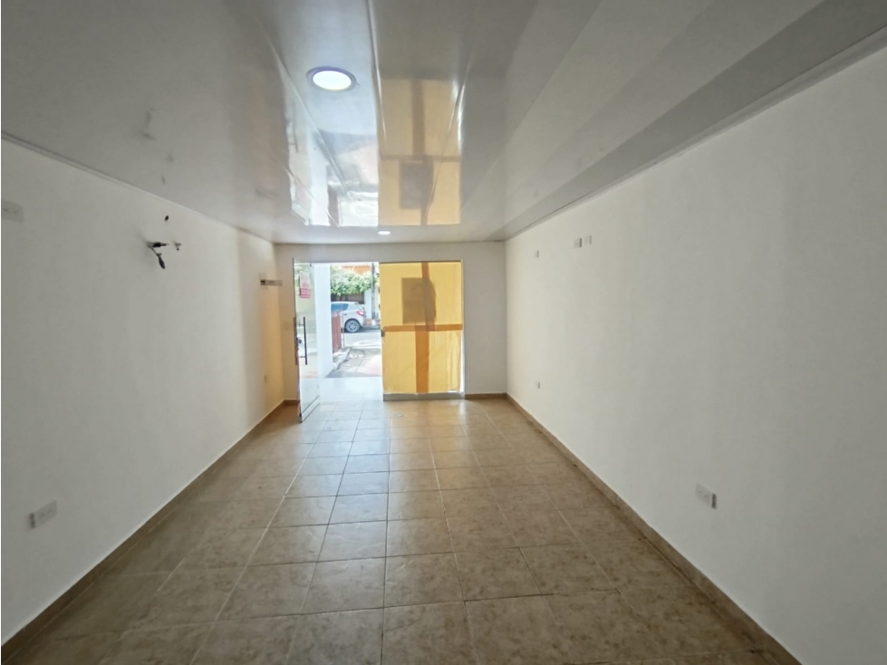 LOCAL COMERCIAL EN ARRIENDO EN EL CENTRO CON VITRINISMO - MONTERIA — foto 4