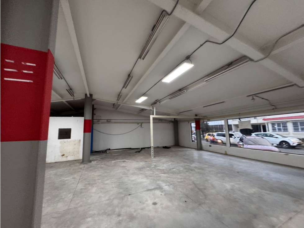 LOCAL COMERCIAL EN LA CASTELLANA- MONTERIA, SOBRE AV CIRCUNVALAR — foto 5