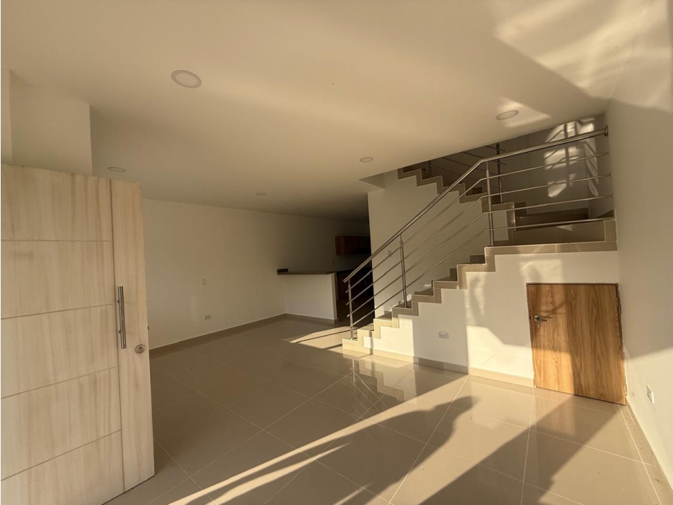 CASA DE DOS PISOS PARA ESTRENAR A LA VENTA MARGEN IZQUIERDA - MONTERIA — foto 3