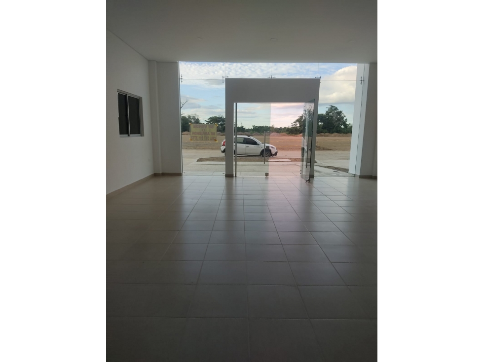 BODEGA DE GRANDES DIMENSIONES RECIÉN CONSTRUIDA DE 600M2 - 4