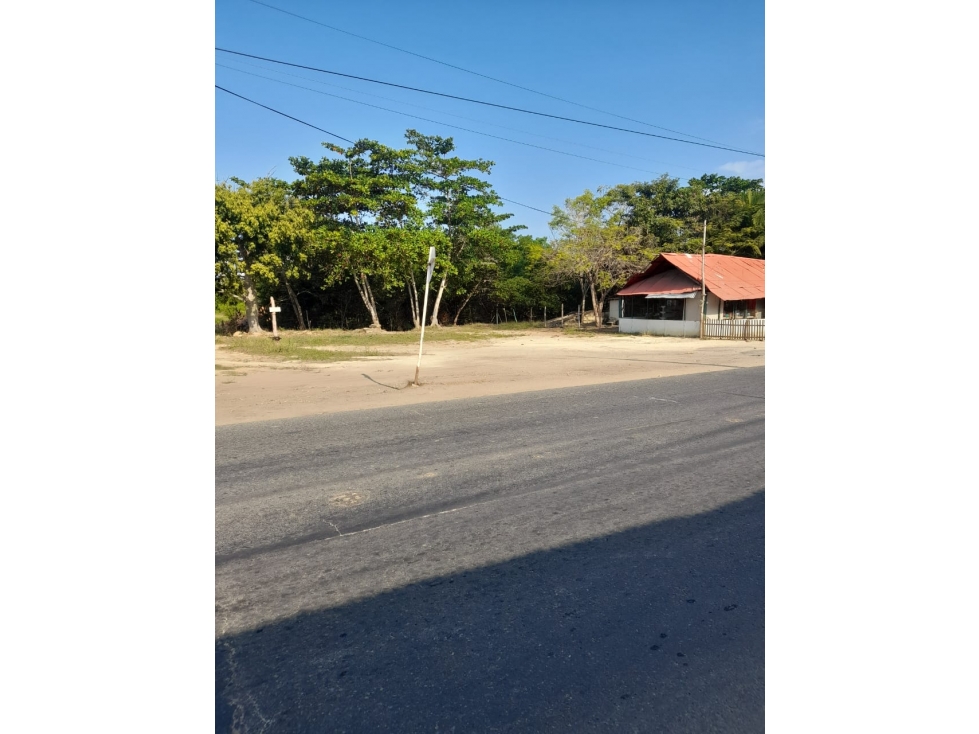 EN VENTA LOTE DE PLAYA - COVEÑAS SUCRE - 1