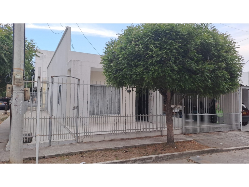 CASA EN VENTA, UBICADA MARGEN IZQUIERDA DE LA CUIDAD MONTERÍA