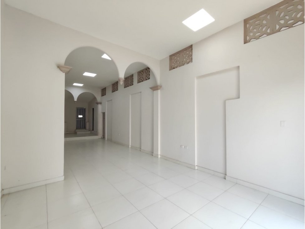 LOCAL COMERCIAL EN ARRIENDO
