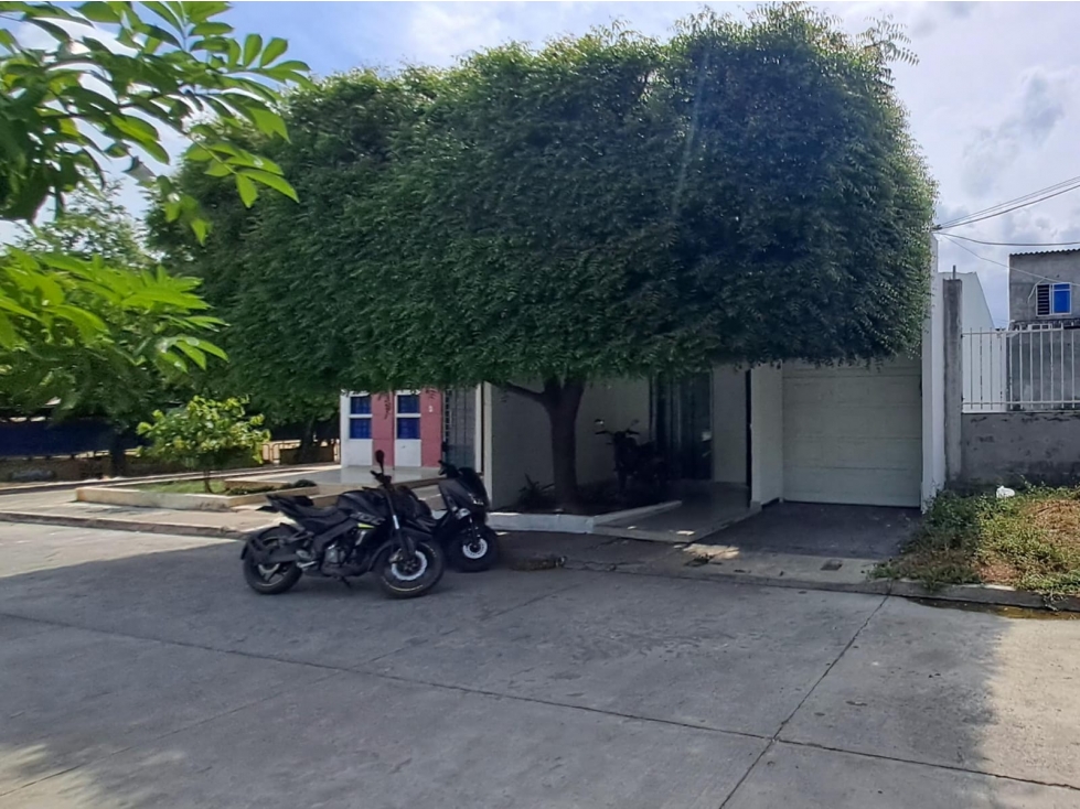 SE VENDE CASA MARGEN IZQUIERDA - MONTERIA (SE ESCUCHAN OFERTAS)