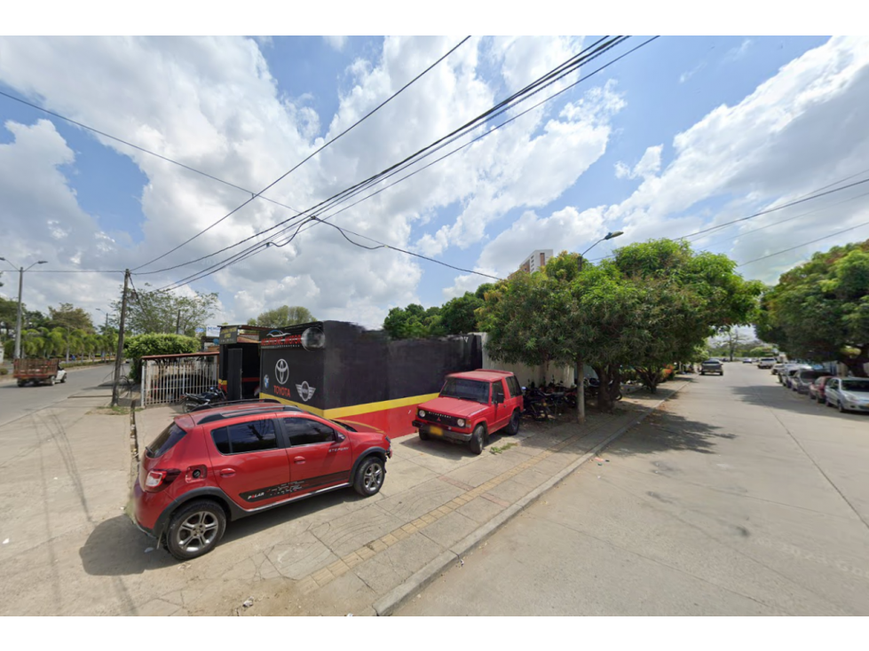 CASA - LOTE UBICADO EN ZONA INDUSTRIAL COMERCIAL