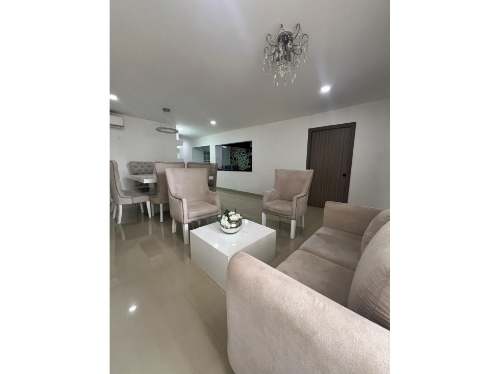 CASA EN ZONA RESIDENCIAL TRANQUILA Y BIEN UBICADA EN MONTERIA