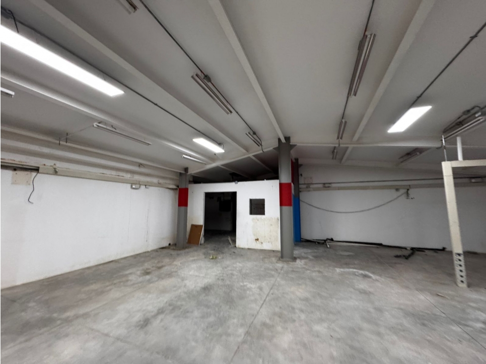 LOCAL COMERCIAL EN LA CASTELLANA- MONTERIA, SOBRE AV CIRCUNVALAR — foto 6