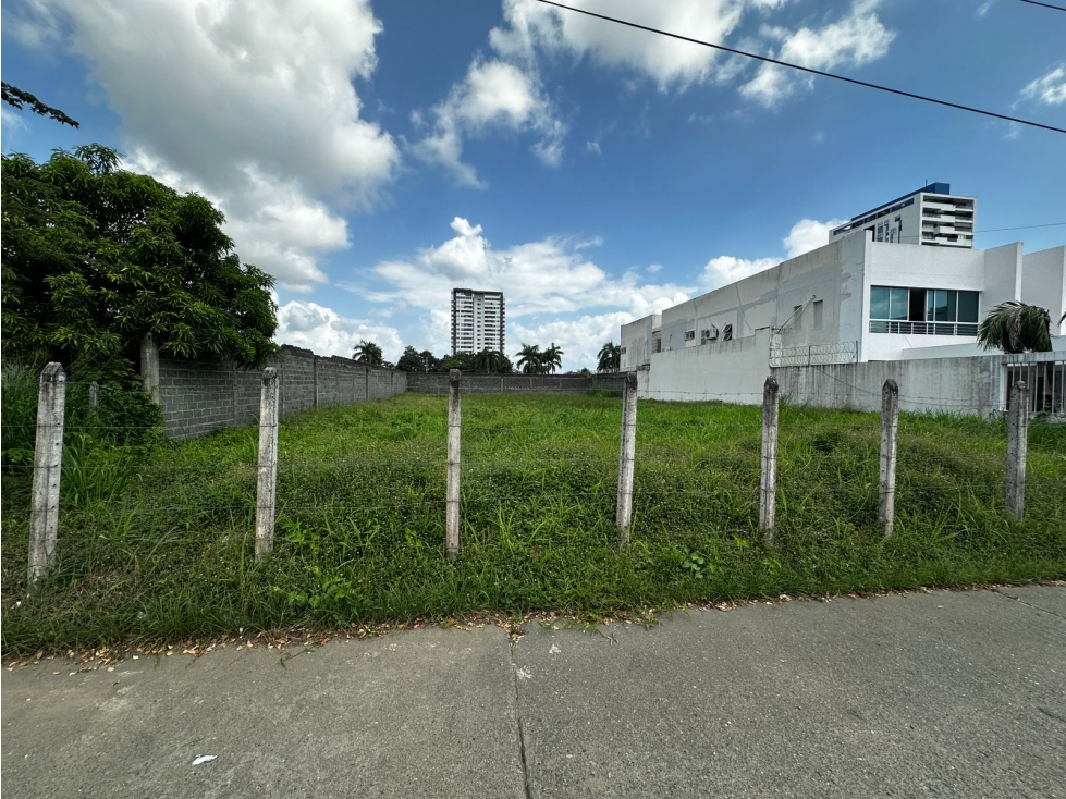 EN VENTA LOTE MEDIANERO EN EL RECREO MONTERIA
