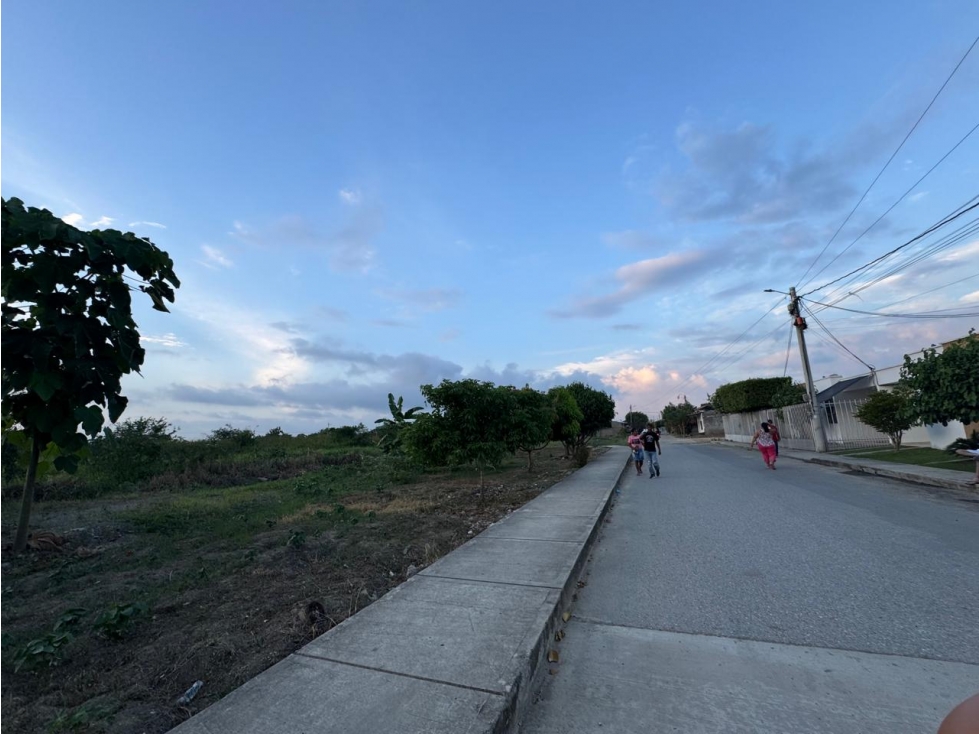 LOTE ESQUINERO EN URBANIZACION NUEVA VENTA EN CERETE - 3