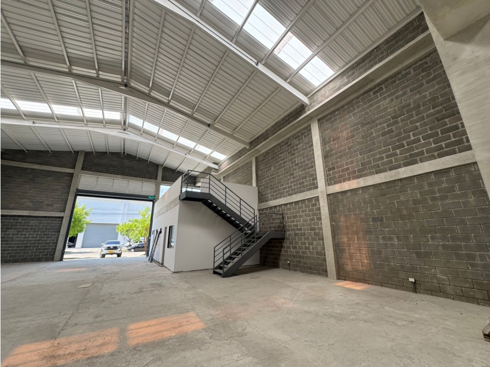 BODEGA PARA ESTRENAR EN CENTRO LOGISTICO DE MONTERIA - 1