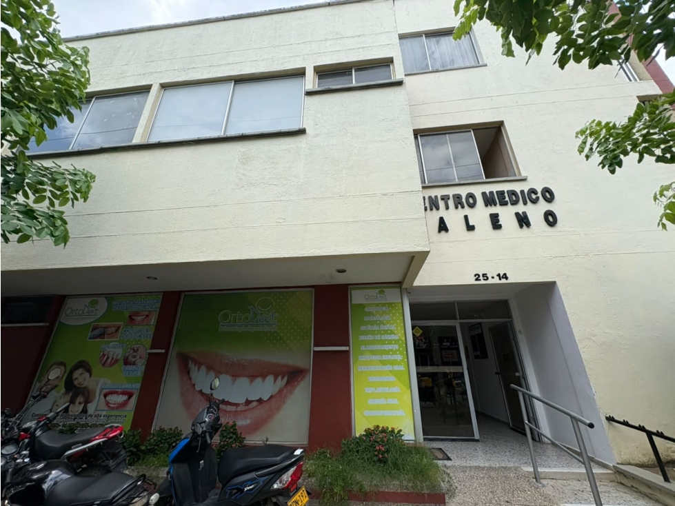 OFICINA AMOBLADA EN EL CENTRO DE MONTERIA - 1