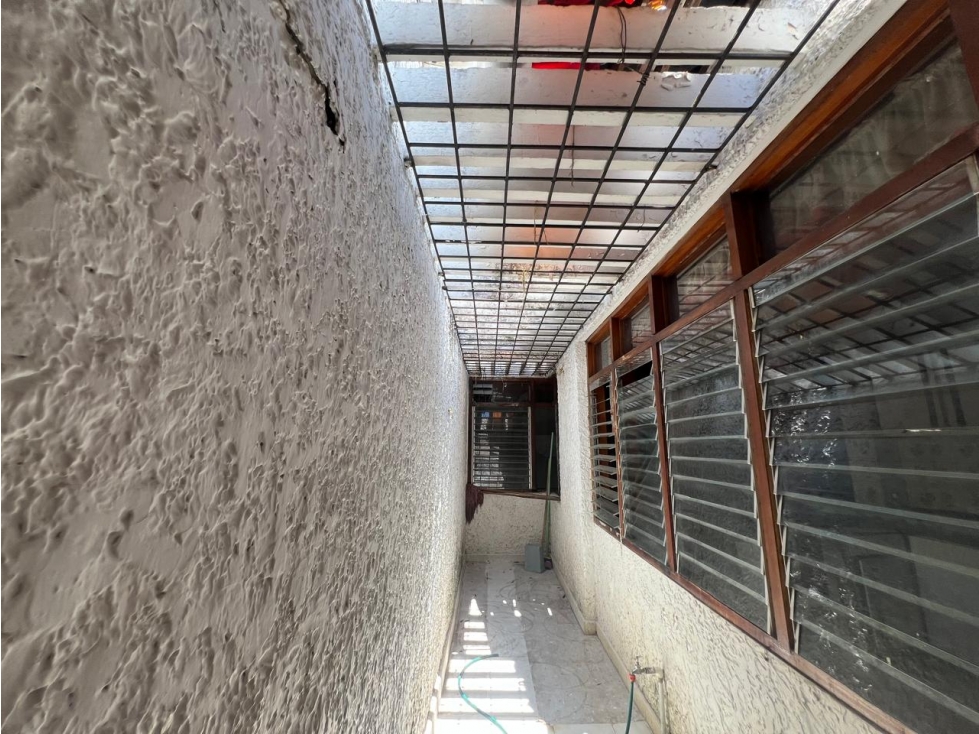 CASA ESQUINERA EN VENTA EN URB. SANTA CLARA - MONTERIA