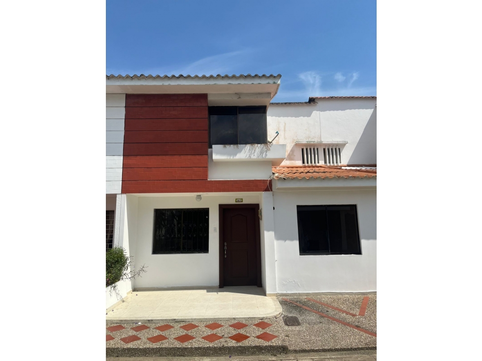 CASA EN VENTA EN CONJUNTO CERRADO EN EL NORTE DE MONTERIA
