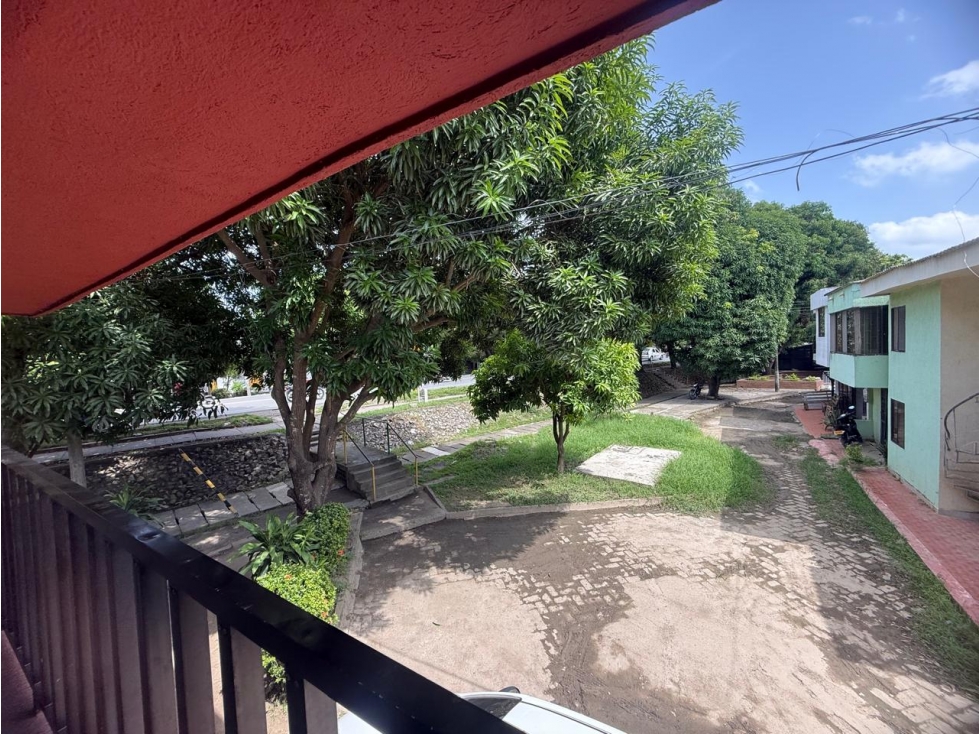CASA PARA REMODELAR DE OPORTUNIDAD EN VENTA - MARGEN IZQUIERDA — foto 2