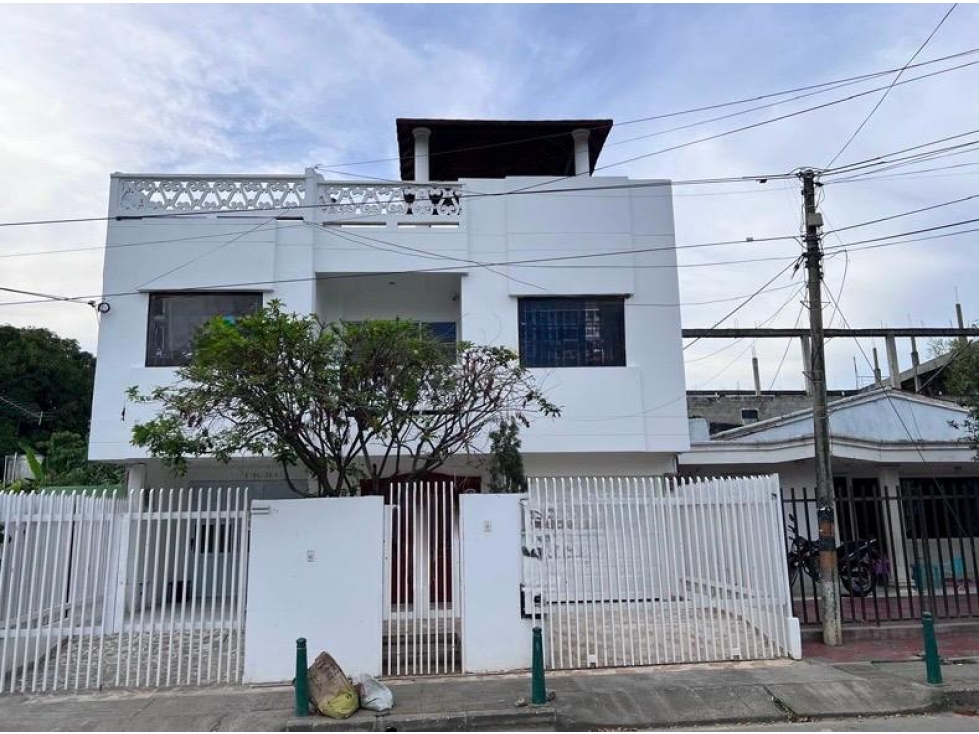 CASA GRANDE EN VENTA EN EL BARRIO BUENAVISTA - MONTERIA