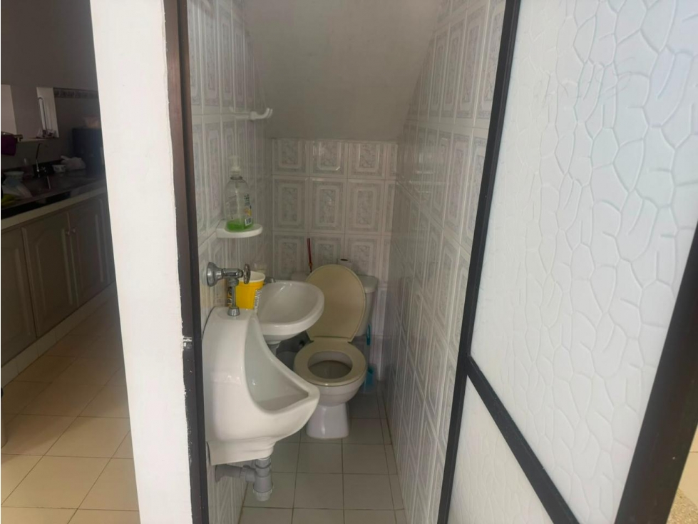 CASA EN VENTA - FLORESTA — foto 5