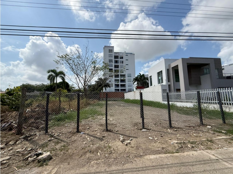LOTE MEDIANERO EN VENTA EN EL RECREO - MONTERIA
